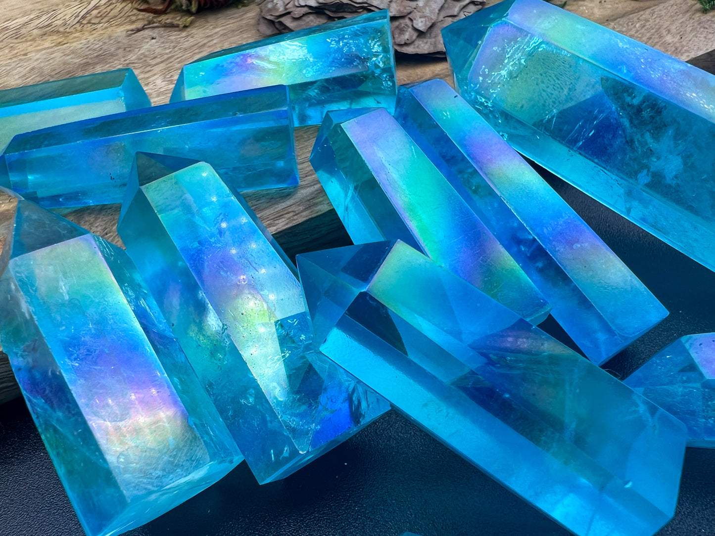 Aqua Aura | Bergkristall mit Echt Gold | Angel Aura Türkis Obelisk, Turm, Spitze