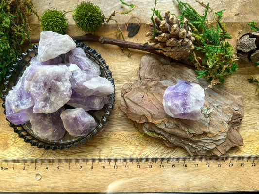 Amethyst Rohstein, Wasserstein | Wasser energetisieren | Naturstein, Mineralien, Heilsteine, Edelstein | Geschenk Spiritualität | lila