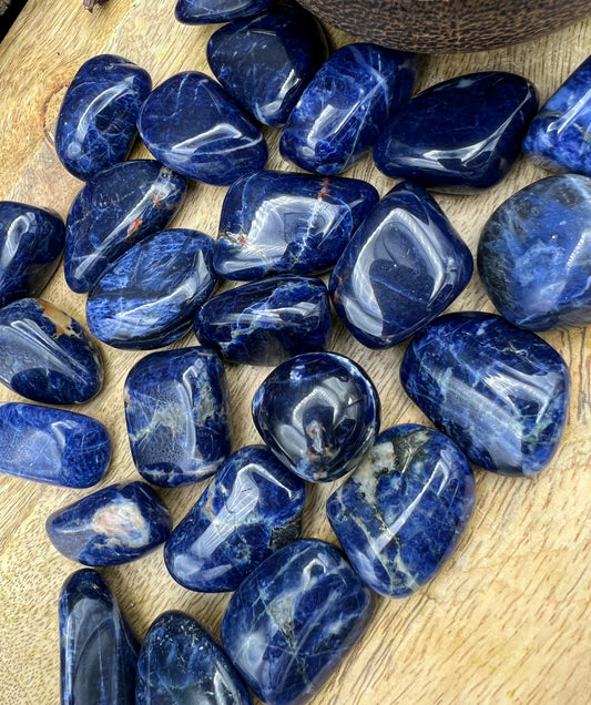 Sodalith | Trommelstein | Heilstein, Naturstein, Edelstein, Sorgenstein, Kristall | Chakra | spirituelles Geschenk | Selbstvertrauen, blau