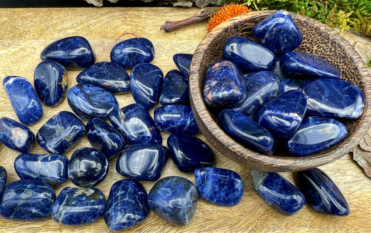 Sodalith | Trommelstein | Heilstein, Naturstein, Edelstein, Sorgenstein, Kristall | Chakra | spirituelles Geschenk | Selbstvertrauen, blau